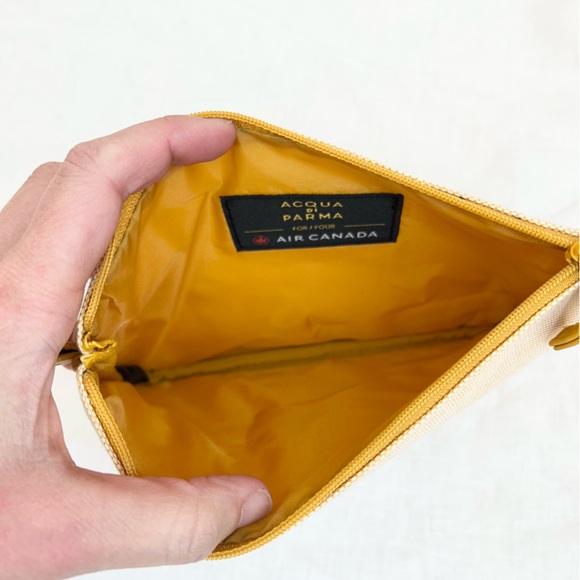 Acqua di Parma Air Canada First Business Class Yellow Pouch - Picture 6 of 8